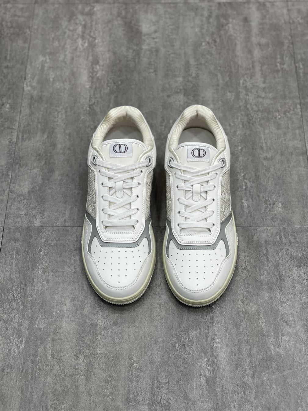 D10r B27 LOW-TOP SNEAKER   DO010