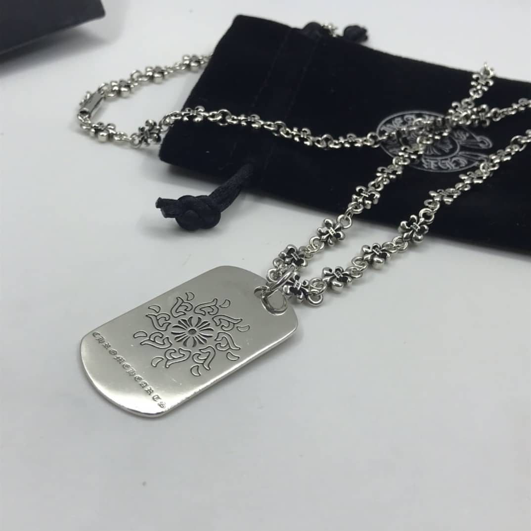 7 Star Ch*0me He**ts Necklace