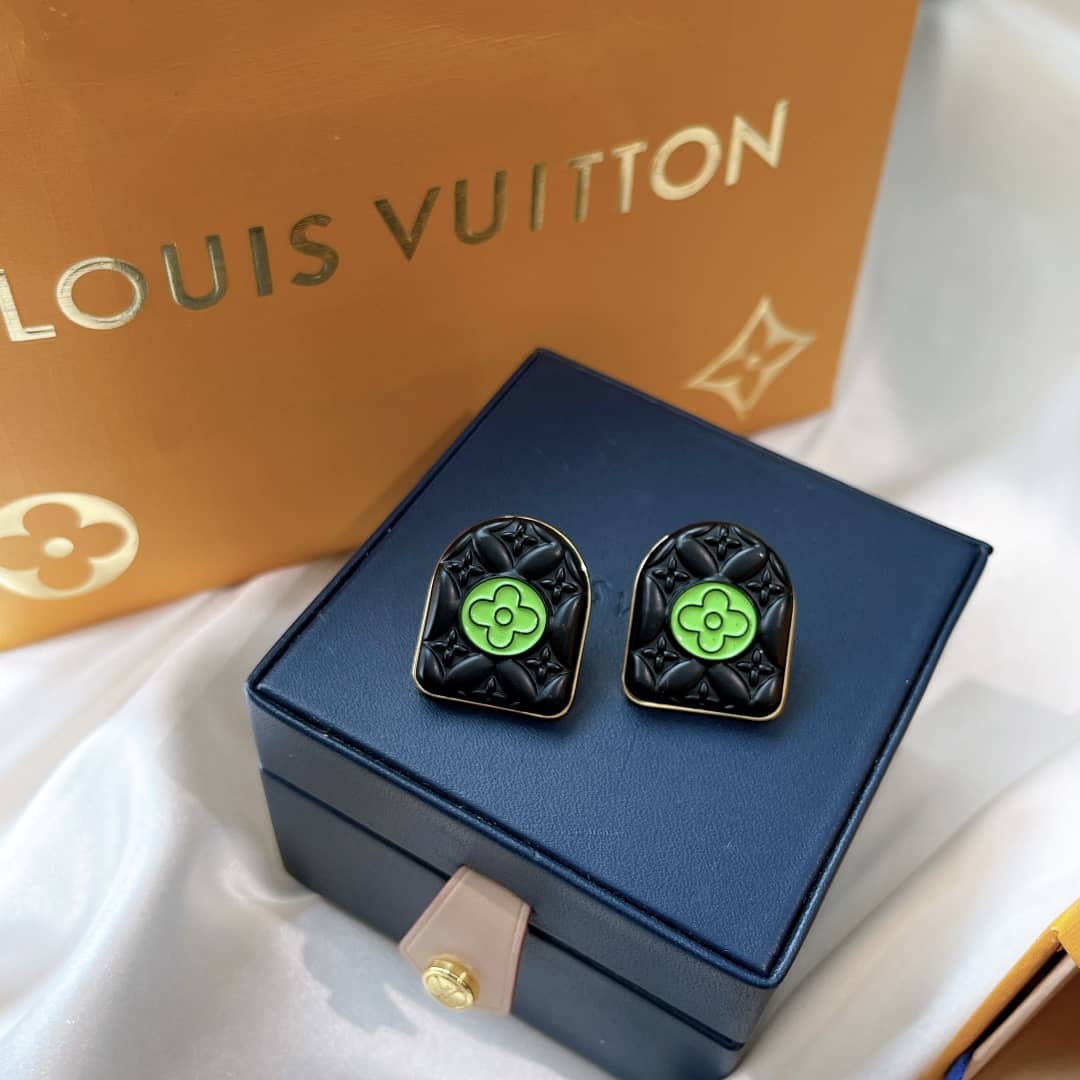 Fake L0vis Vvtt0n Logo Earring