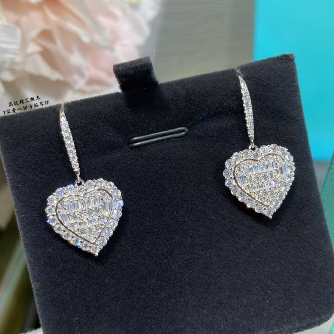 7 Star T*f*ny Earring