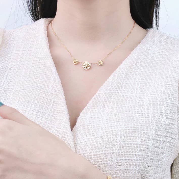 7 Star Chr1st1an D10r Necklace