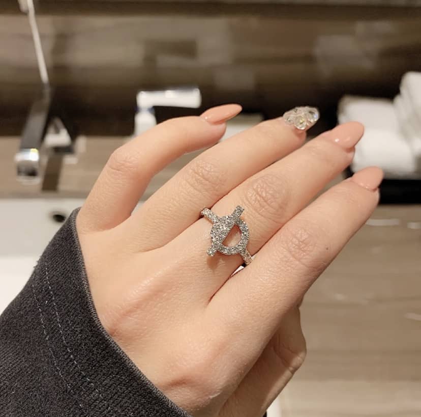 Fake H**me5 Logo Ring