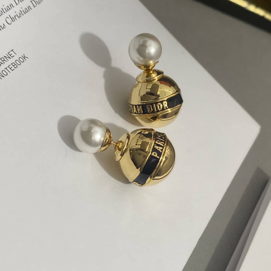 Top Quality Chr1st1an D10r Earring