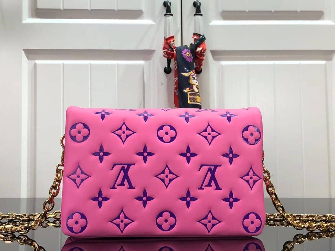 L0vis Vvtt0n Pochette Coussin Monogram Embossed Lambskin Chain Replica Bag Pink