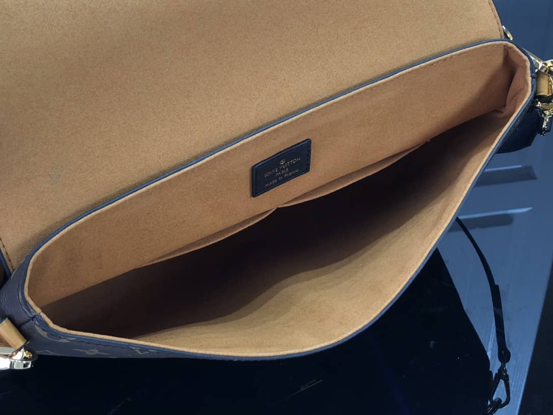 L0vis Vvtt0n Beaubourg MM Bag Monogram Canvas Replica M43953