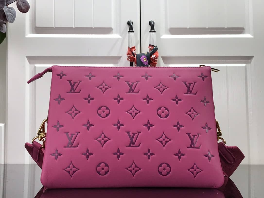 Best Replica L0vis Vvtt0n Embossed Lambskin Coussin PM Replica Bag Pink M58628(ColaReps)