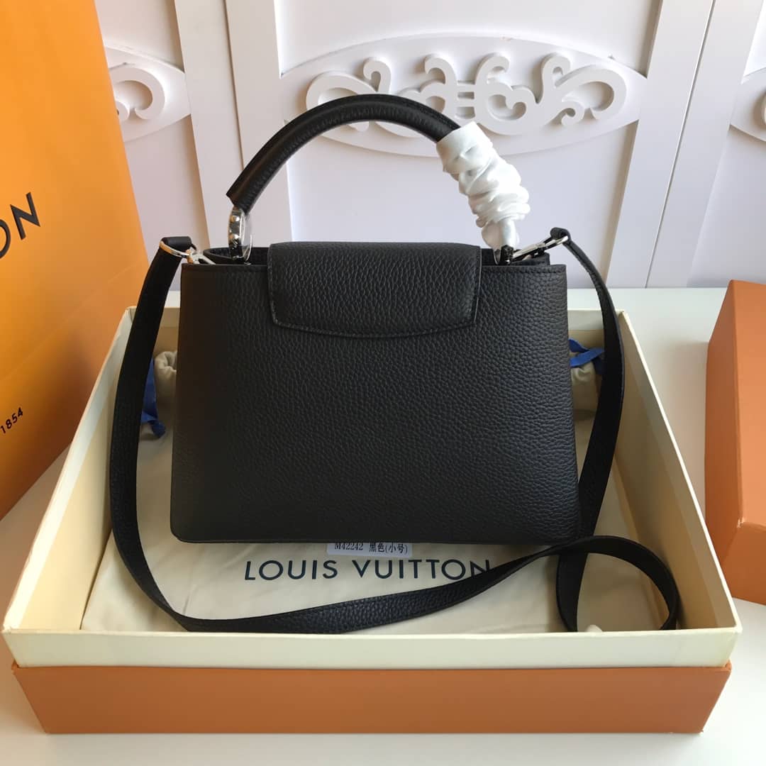 L0vis Vvtt0n Capucines PM Taurillon Leather Tote Replica Black M42242