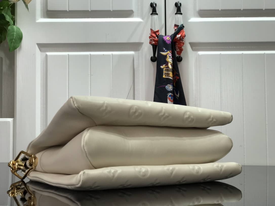 L0vis Vvtt0n Cream Coussin PM Monogram Embossed Lambskin Replica Bag White M57793