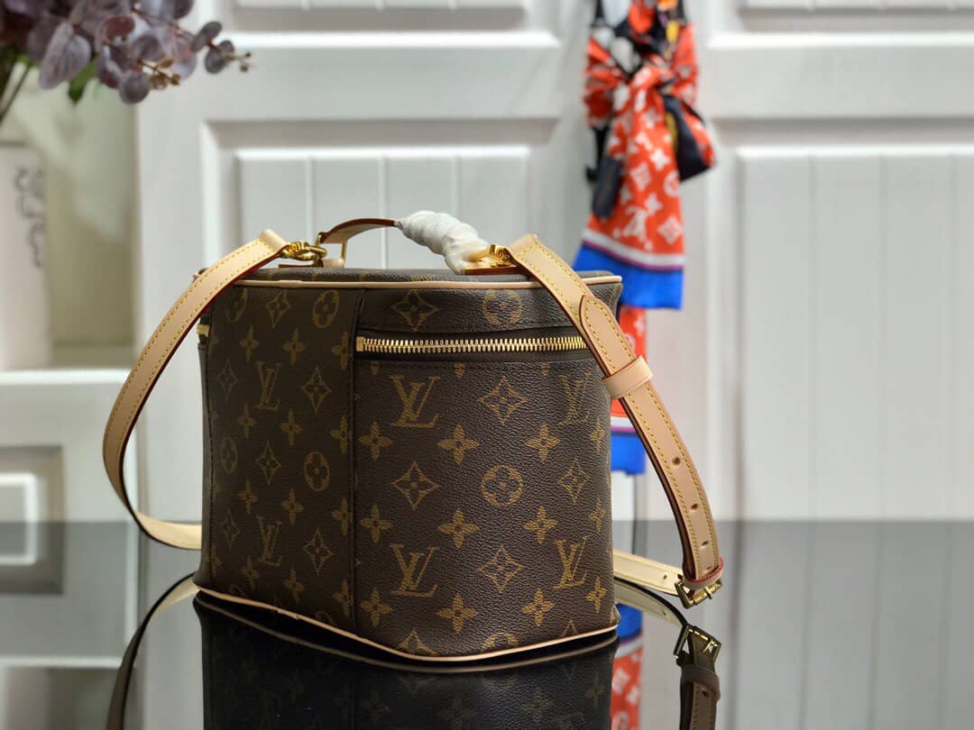 Best Replica L0vis Vvtt0n Monogram Nice BB Vanity Replica Bag M42265(ColaReps)