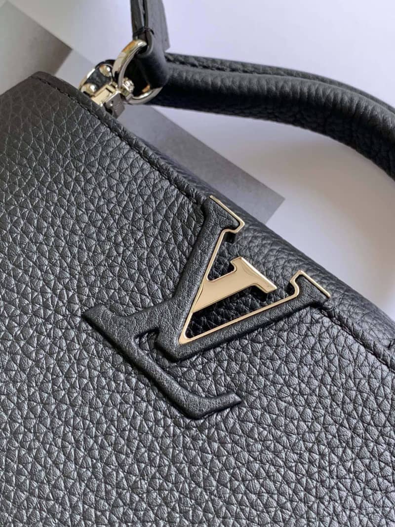 L0vis Vvtt0n Taurillon Leather Capucines Mini Replica Bag Black M55985