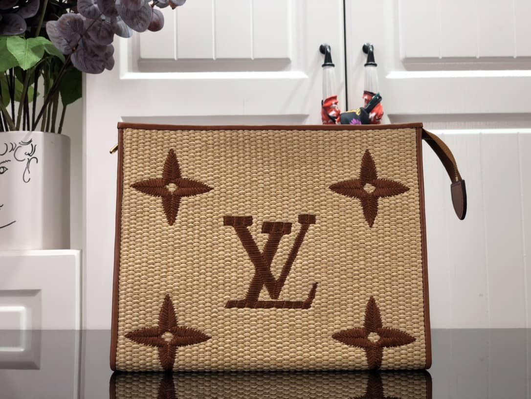 L0vis Vvtt0n Monogram Giant Raffia Toiletry 26 Cosmetic Bag