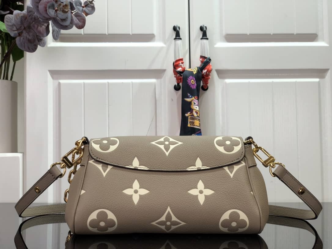 L0vis Vvtt0n Favorite Monogram Empreinte Leather Replica Shoulder Bag Gray M45813