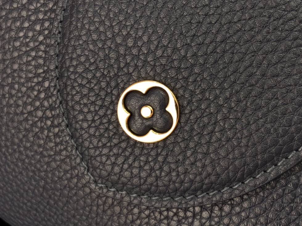 L0vis Vvtt0n Capucines MM Black M59597 Replica Shoulder Bag