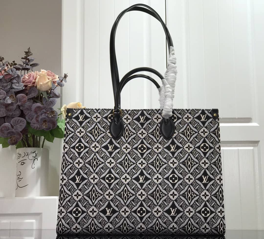 L0vis Vvtt0n On the Go GM Since 1854 Tote Replica Black M57207