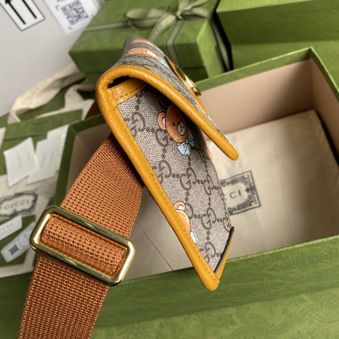 Gvc*1 Doraemon x Gvc*1 Small Belt Bag Replica 647817