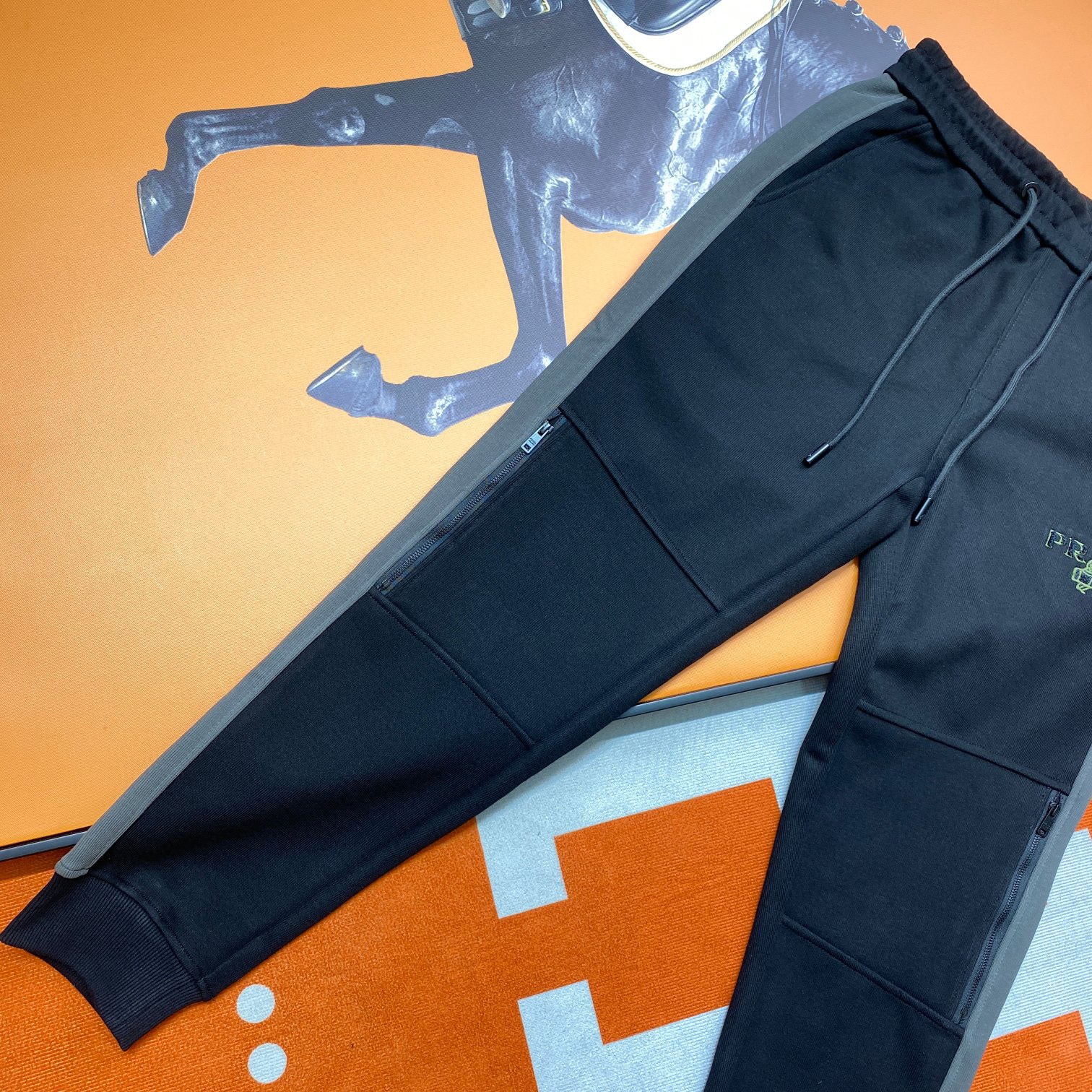 Pra*a Sweatpants