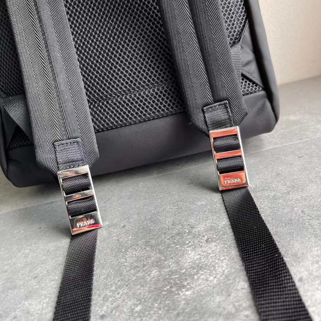 Pra*a Bag Dupe