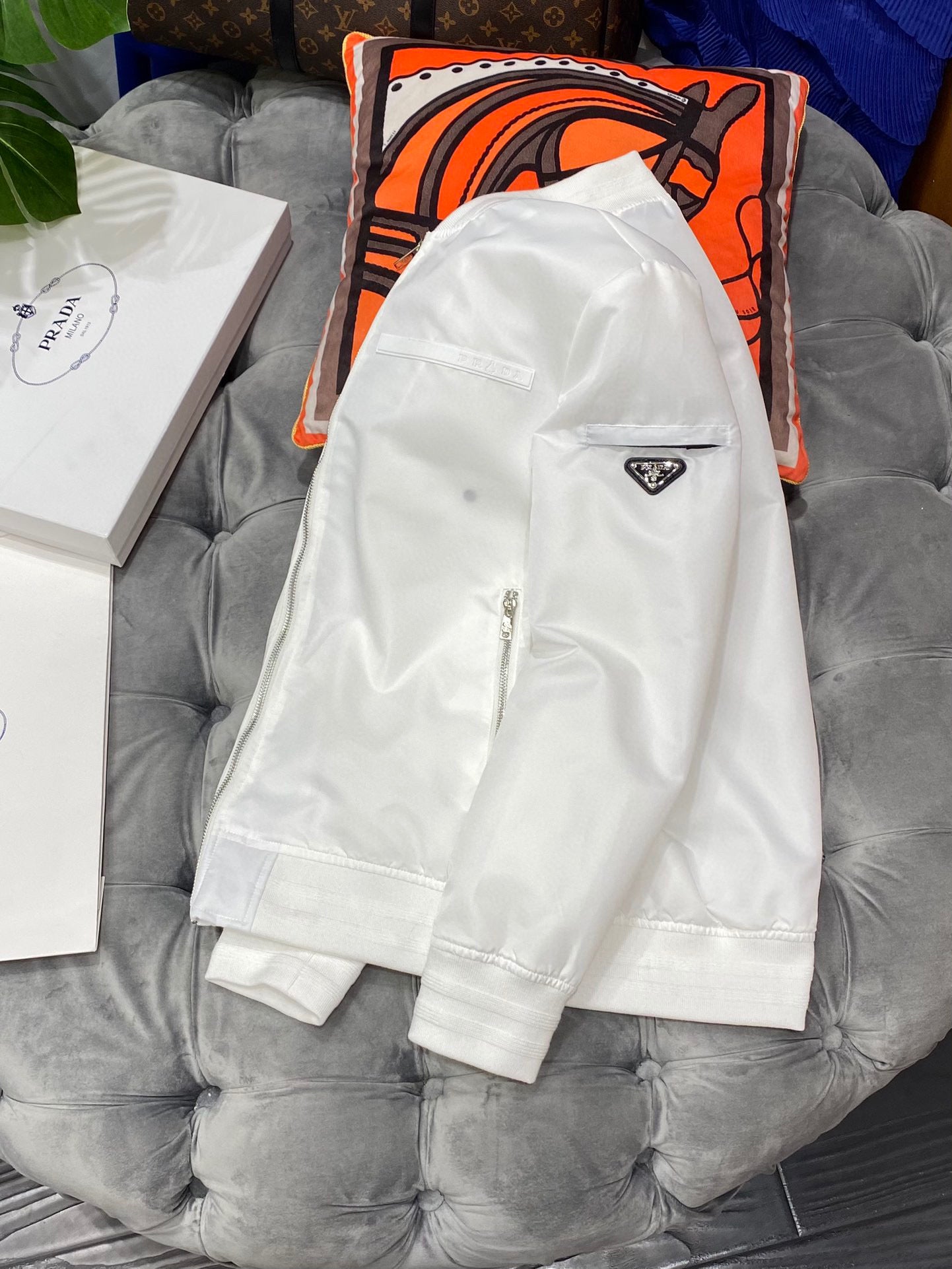 Pra*a Jacket