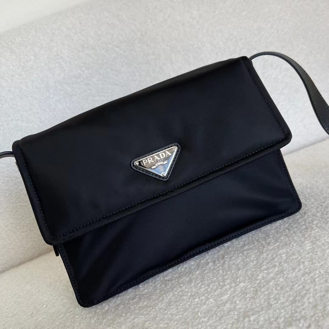 Pra*a Bag Dupe