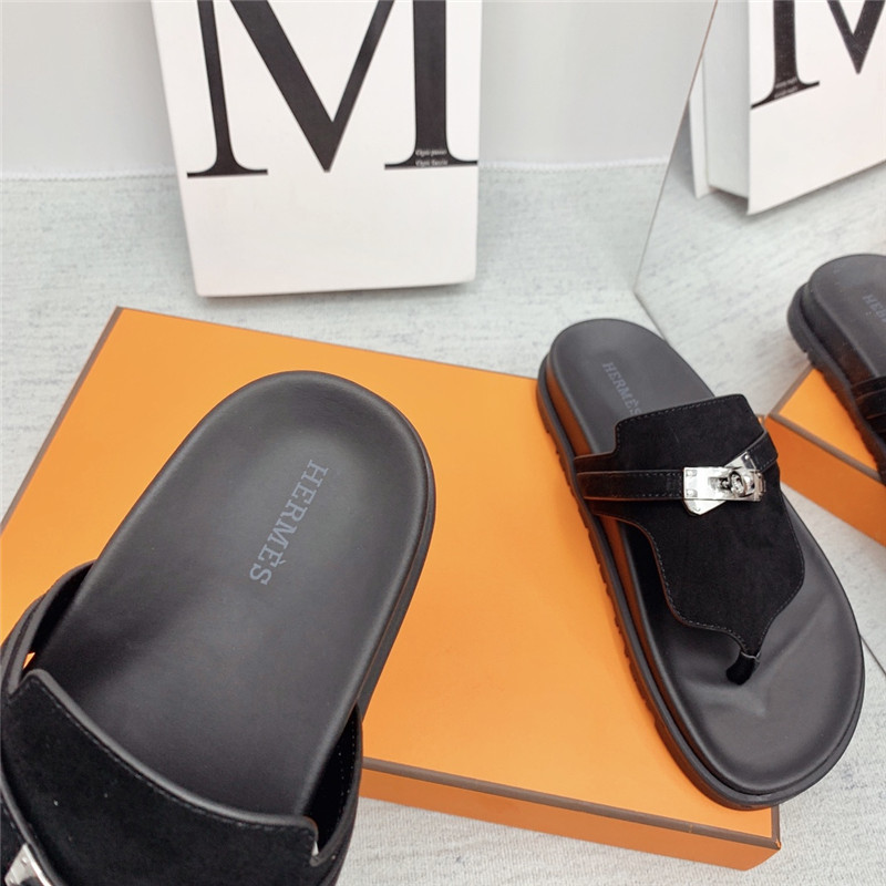 H**me5 couple shoes