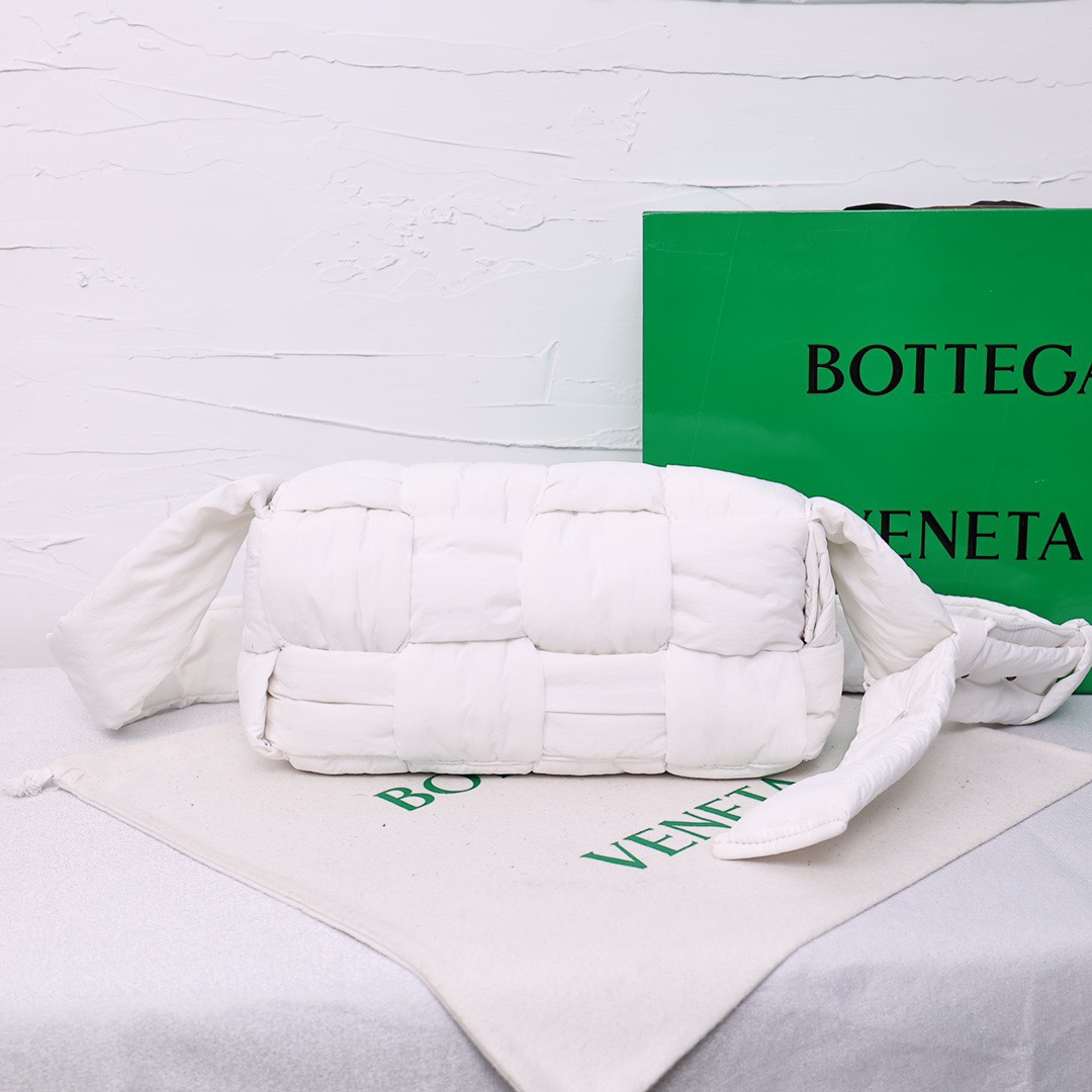 Best Replica B0tt*ga Ven*ta Bags(ColaReps)